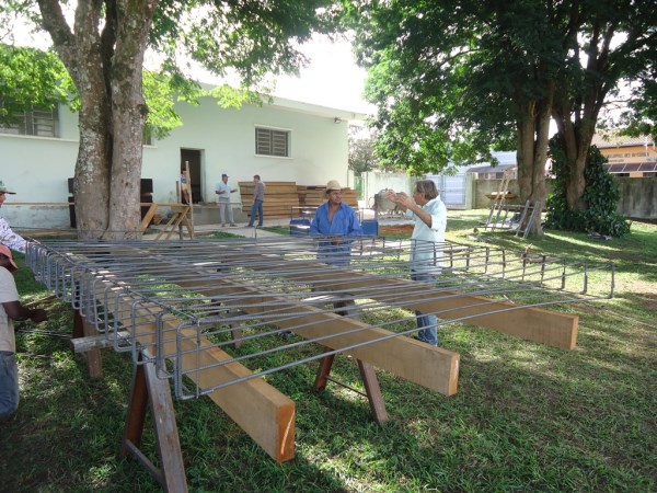 Prefeitura investe na instalação de ponte metálica na zona rural